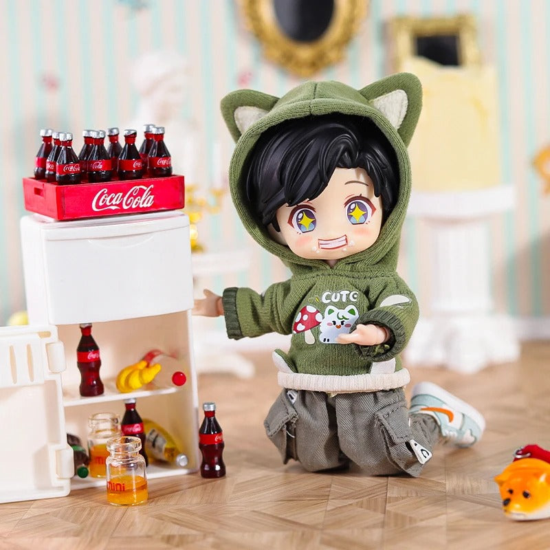 Nendoroid Clothes Set – Red & Green Hoodie + Pants Outfit for Custom Anime Figures