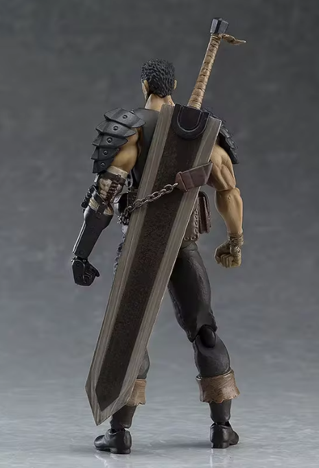 Guts Berserk Customizable Action Figure with Cape and Sword 17cm