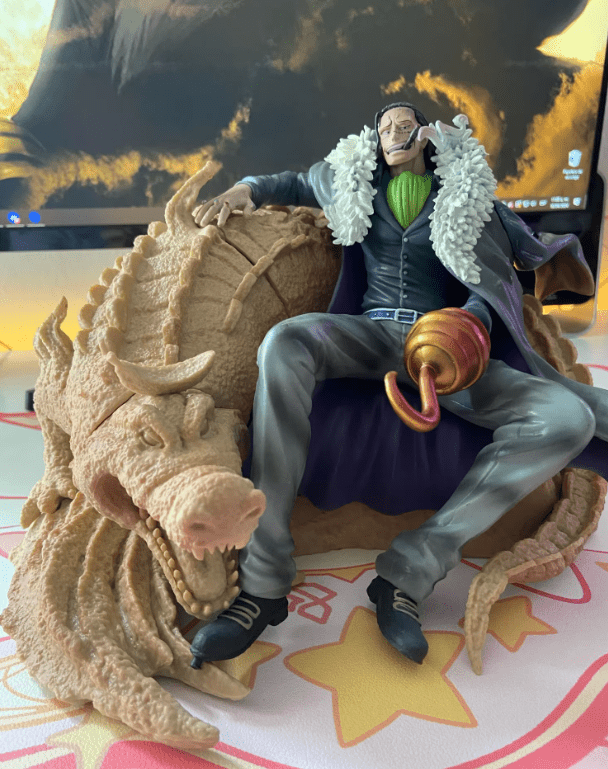 Crocodile One Piece Sitting Posture Action Figure - ZenAnimeMarket