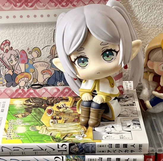 Frieren: Beyond Journey's End Chibi Lookup Action Figure - ZenAnimeMarket